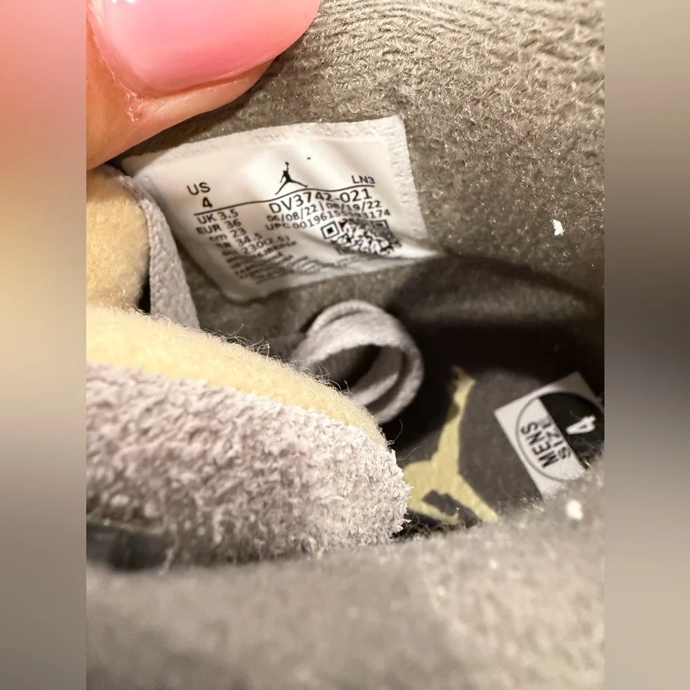 Nike Air Jordan 4 Retro SE Craft Men's Size 4 - Picture 9 of 10